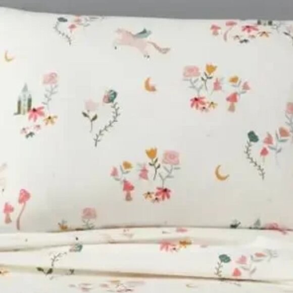 NWT Pillowfort Percale Cotton Pegasus Castles & Fairies Full Sheet Set NEW - Picture 5 of 5